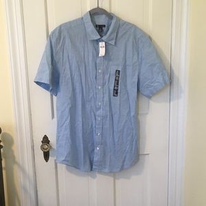 NWT! GAP men’s light blue short sleeve shirt XL